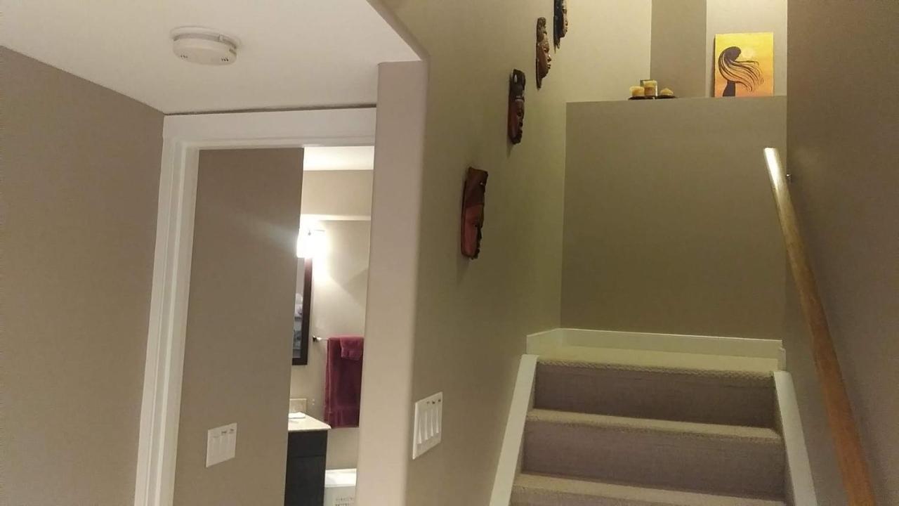 680 Sq Ft Private Space With Ensuite Bathroom YYC Dış mekan fotoğraf